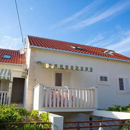 Apartment With A Parking Space Sutivan, Brac - 752 *