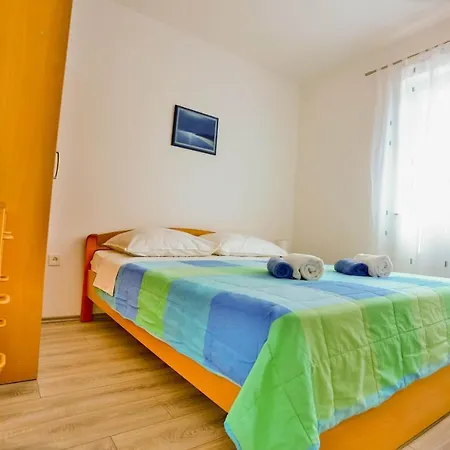 Apartment With A Parking Space Sutivan, Brac - 752 Sutivan