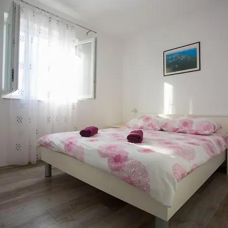 With Parking Space Sutivan, Brac - 752
