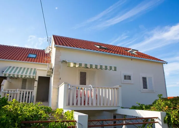 Apartament With Parking Space Sutivan, Brac - 752 *