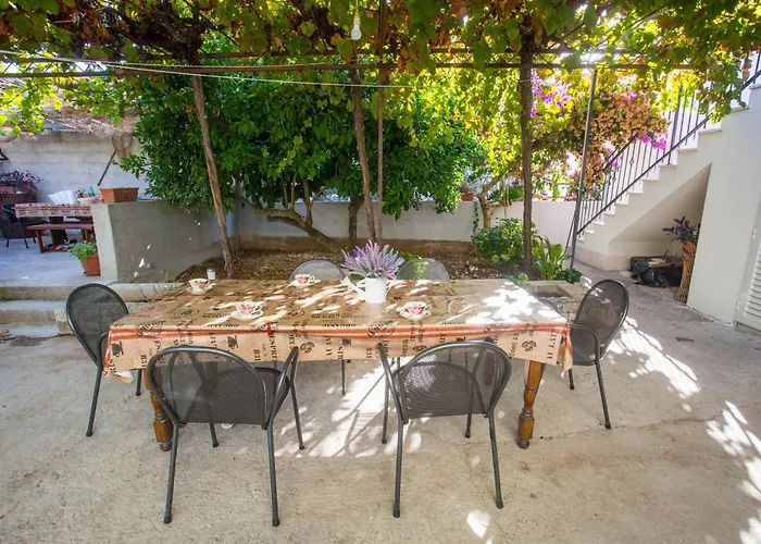 With Parking Space Sutivan, Brac - 752 Apartamento Sutivan