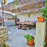 דירה With Parking Space Sutivan, Brac - 752