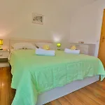 דירה With Parking Space Sutivan, Brac - 752 *