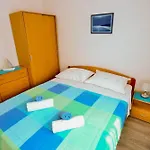 With Parking Space Sutivan, Brac - 752 * סוטיבאן