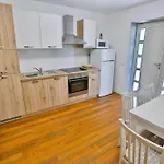 With Parking Space Sutivan, Brac - 752 * סוטיבאן