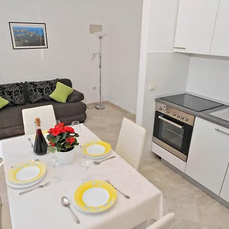 With Parking Space Sutivan, Brac - 752 Daire
