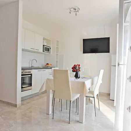 Daire With Parking Space Sutivan, Brac - 752