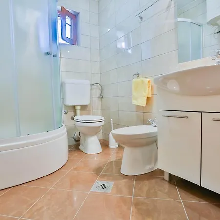 With Parking Space Sutivan, Brac - 752 Daire