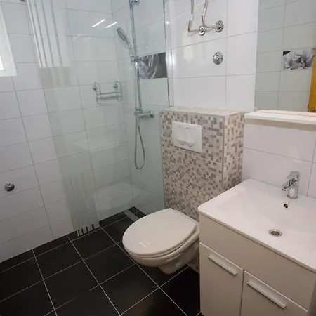With Parking Space Sutivan, Brac - 752 Daire *