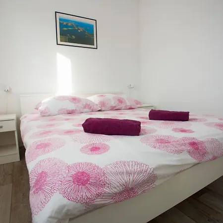 With Parking Space Sutivan, Brac - 752 Sutivan